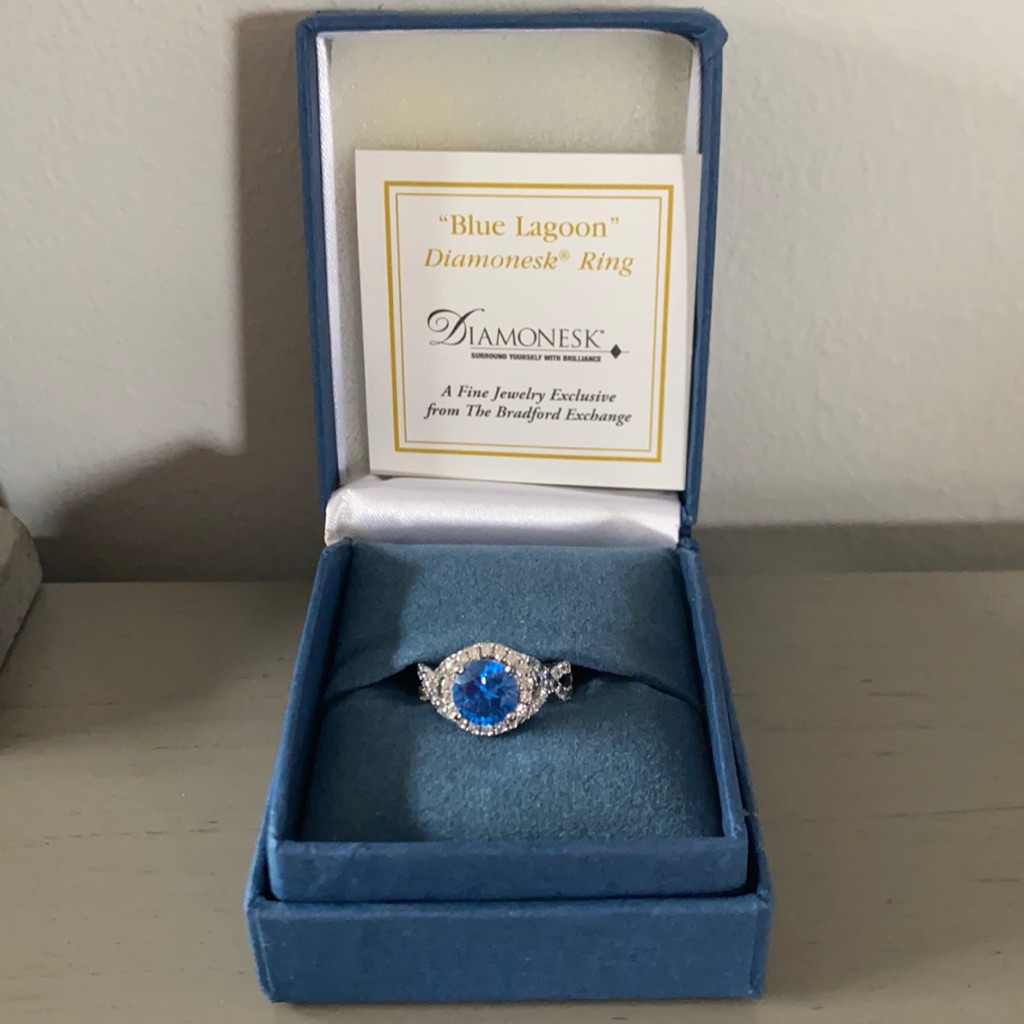 Nib Diamonesk “Blue Lagoon” Ring